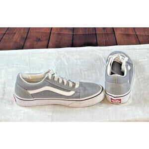 Vans Old Skool Sneaker in Grey Suede US 5 Junior/Men 6.5 Women